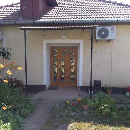 Ráday Apartman Hajduszoboszlo Exterior foto